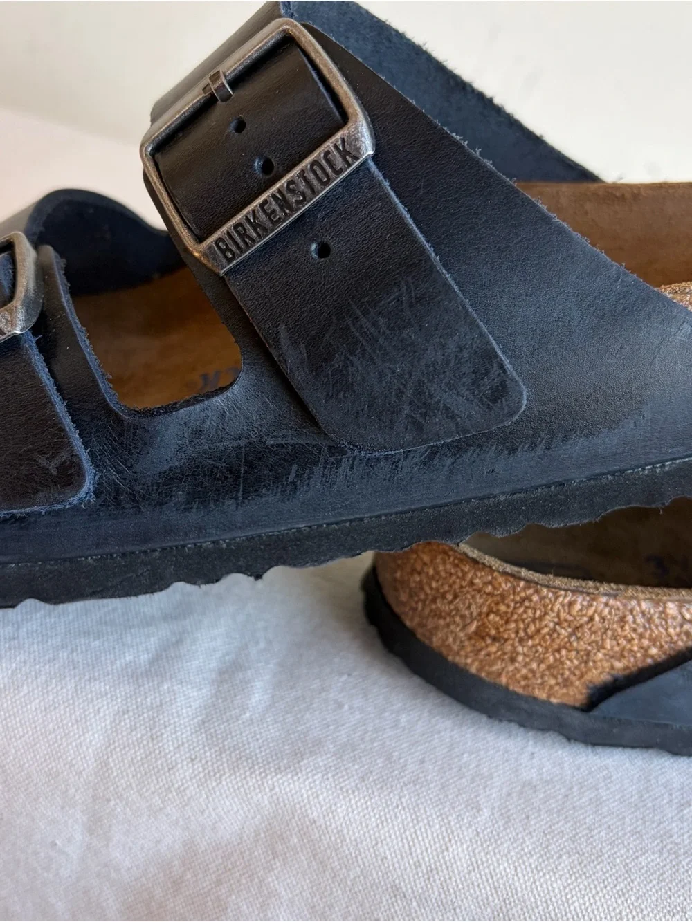 Birkenstock sz 39 Arizona Black Two-Strap Sandals - Picture 12 of 12
